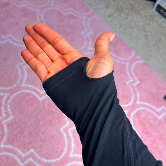 Aptitude Apparel black crop top - Picture 3 of 3